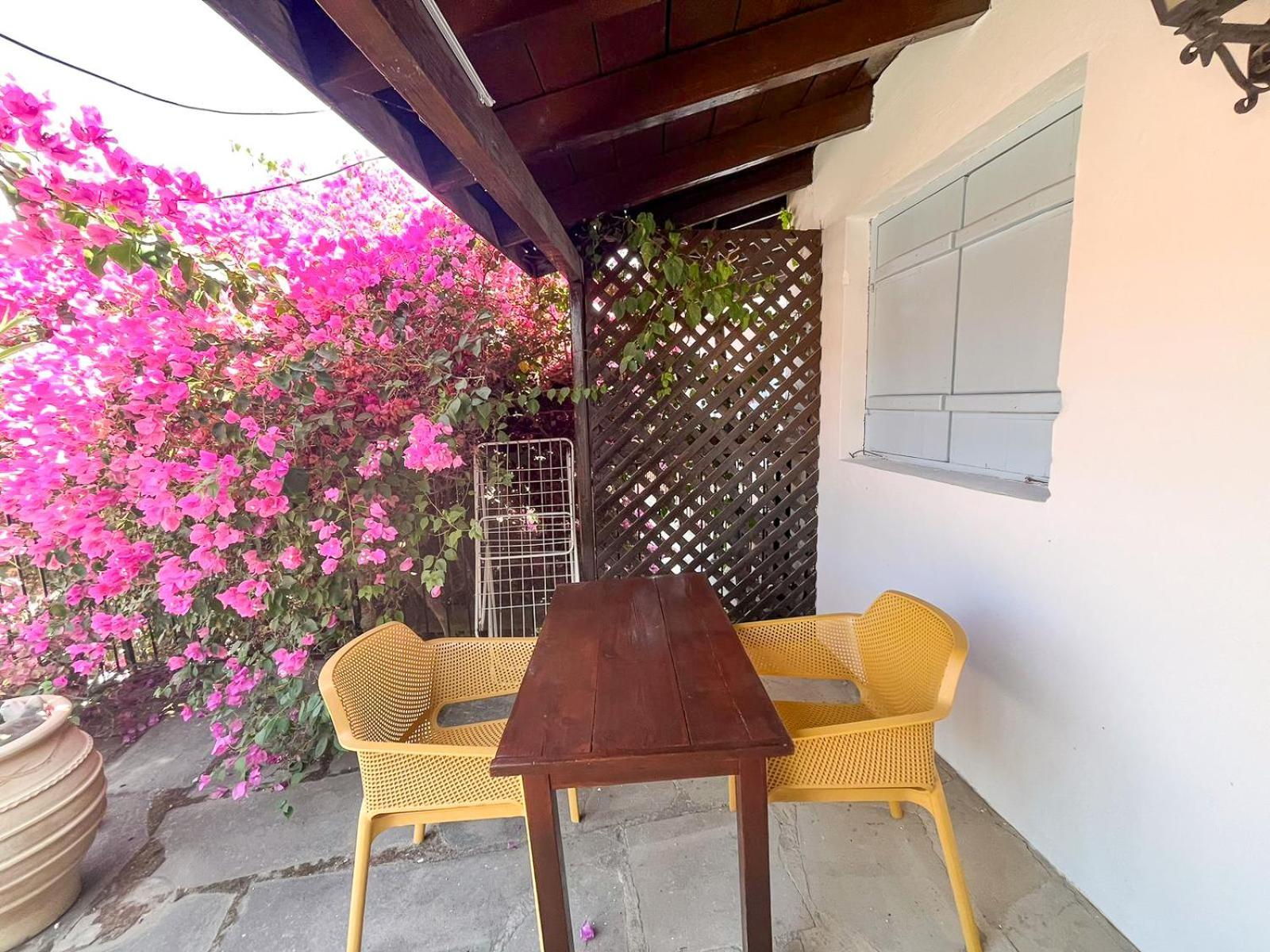 Kalavasos Square Apartments - With Pool 3 Minutes Walk Exterior photo